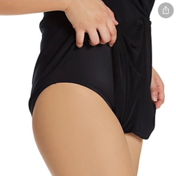 NWOT Magicsuit Twister Theresa One Piece - Picture 4 of 16